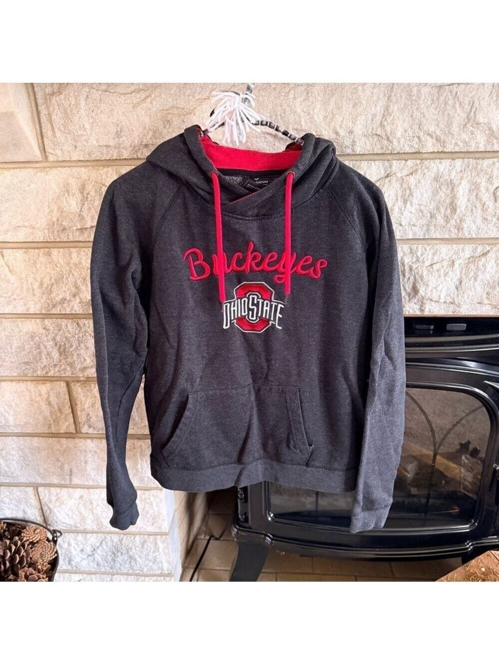 Colosseum Women's Ohio State Heather Black and Red Hoodie Medium